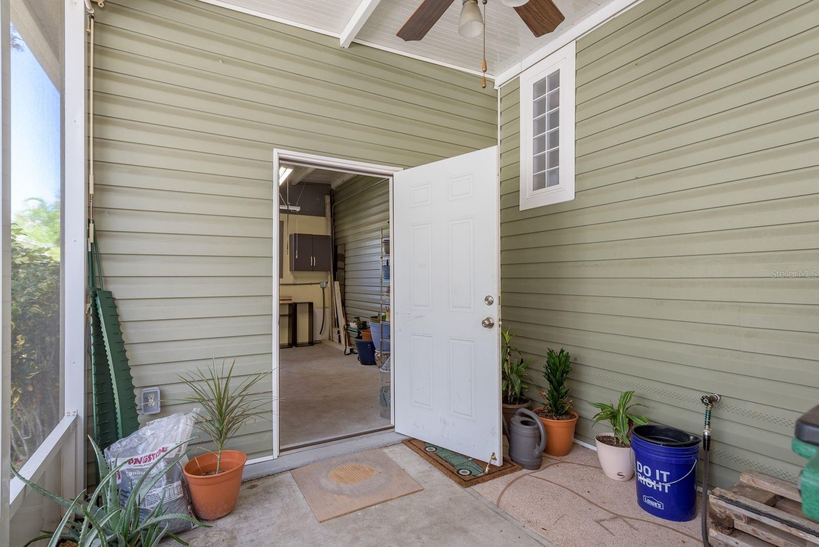 Image 23 of 36 For 36 New Fawn Court 34