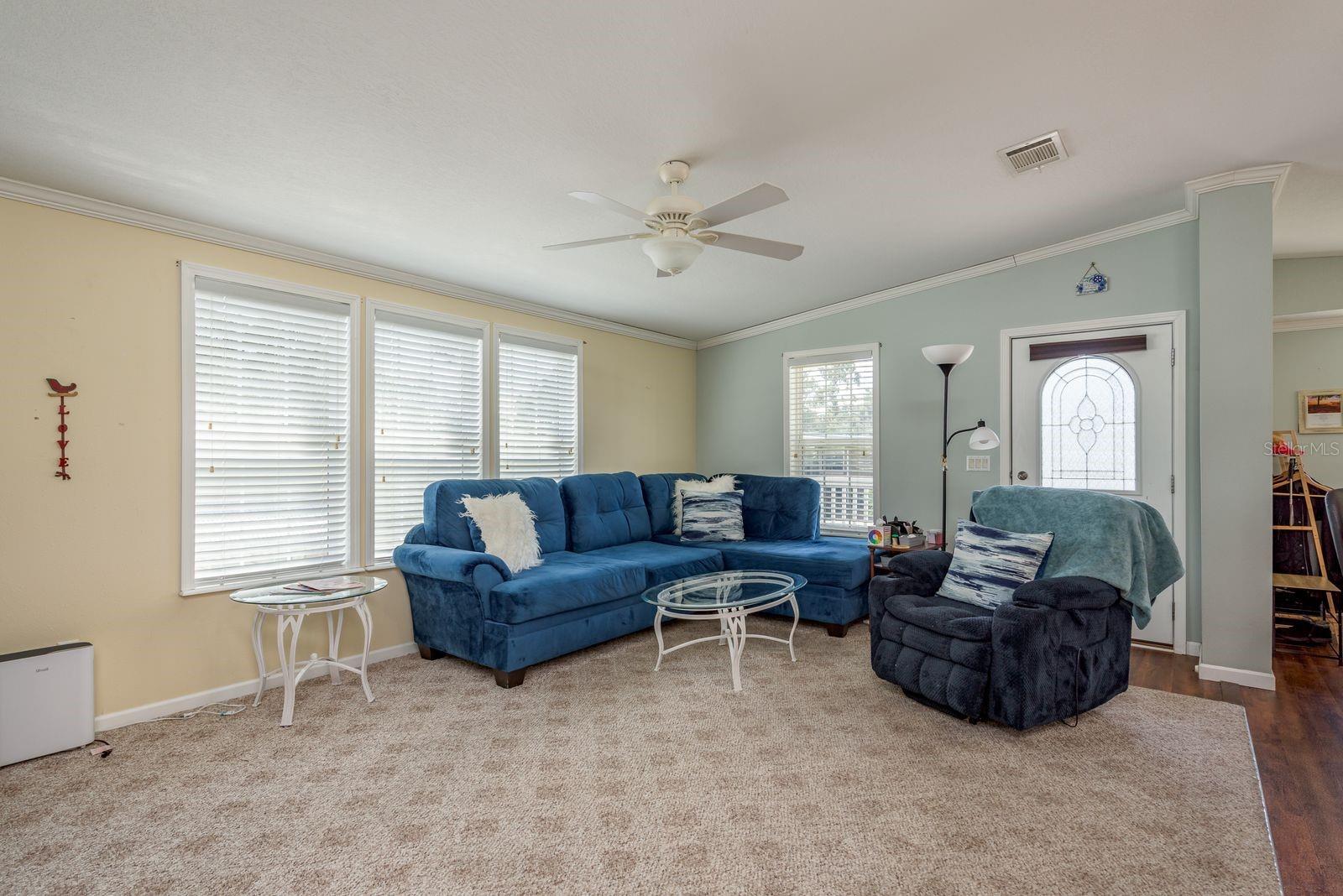 Image 4 of 36 For 36 New Fawn Court 34