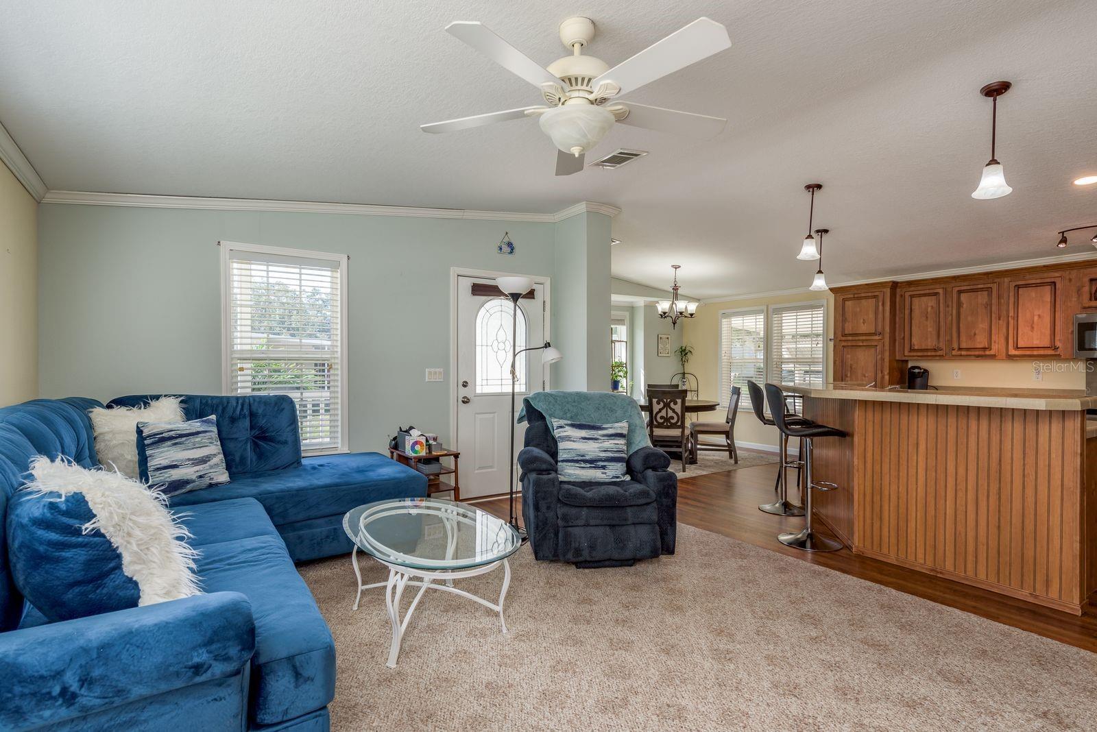 Image 6 of 36 For 36 New Fawn Court 34