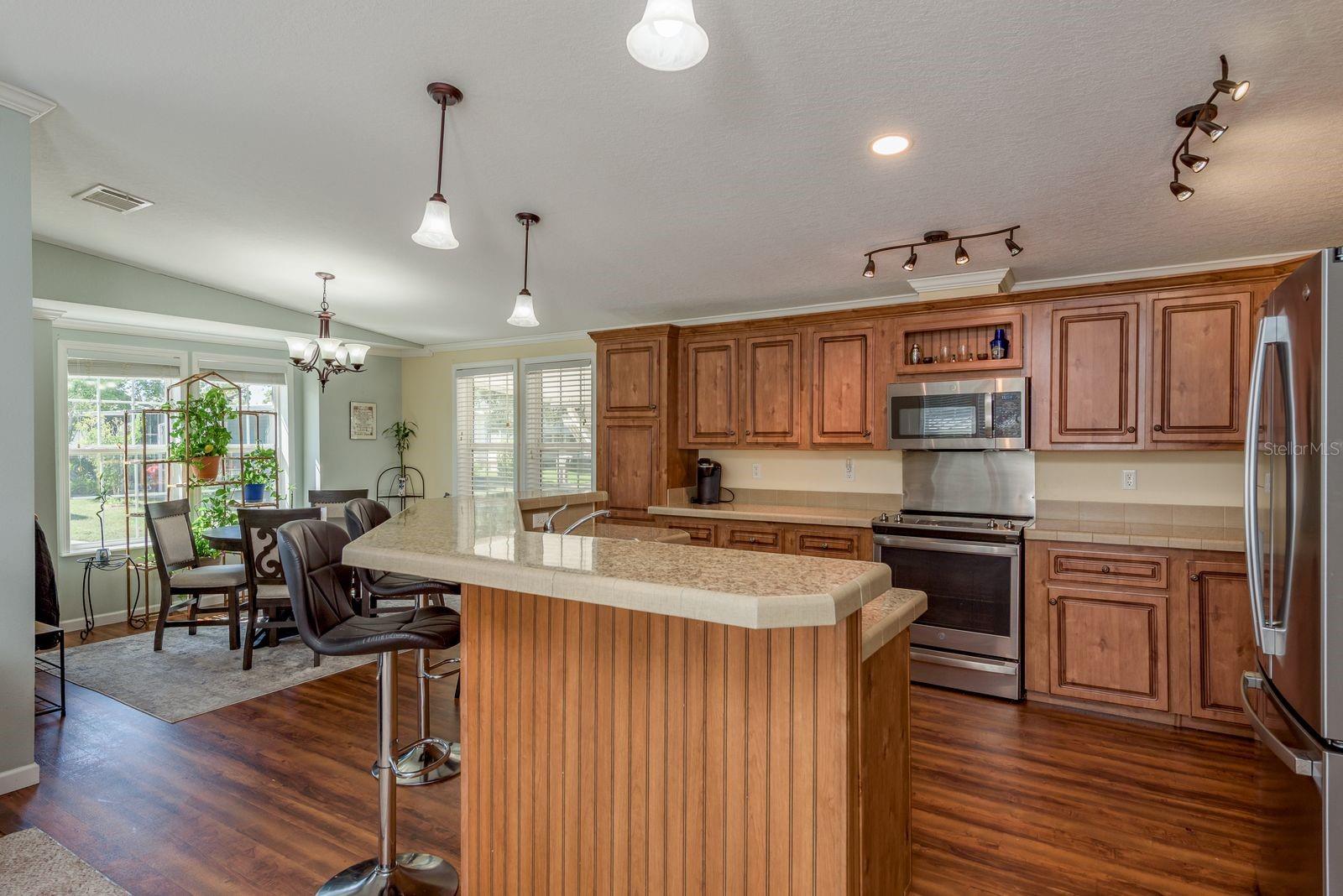 Image 8 of 36 For 36 New Fawn Court 34