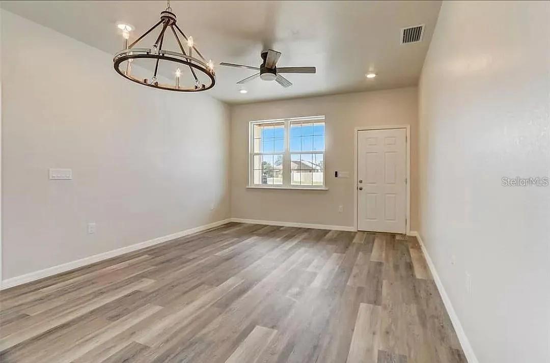 Image 4 of 7 For 3869 Janeen Circle