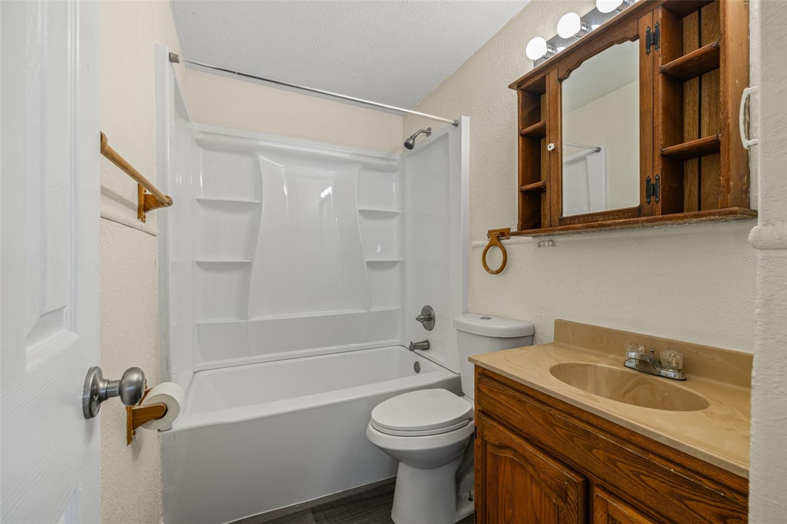 Image 14 of 30 For 39019 Heath Drive