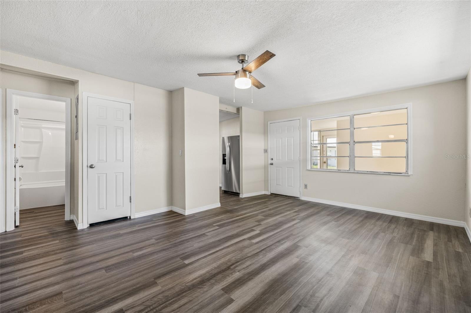 Image 9 of 30 For 39019 Heath Drive