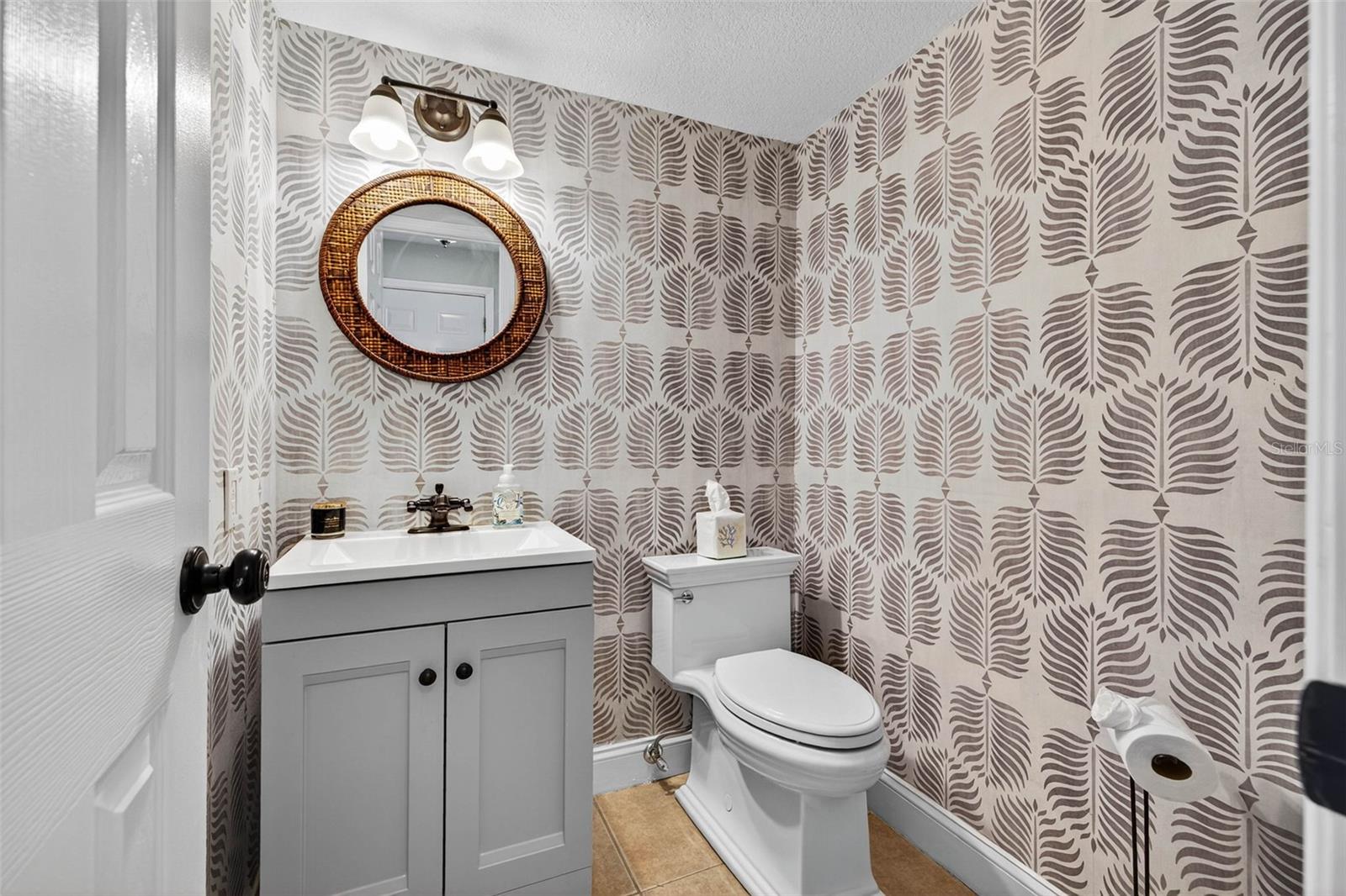 Image 21 of 34 For 2605 Hibiscus Drive W