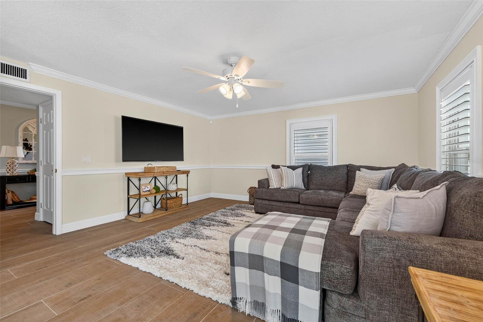 Image 23 of 34 For 2605 Hibiscus Drive W