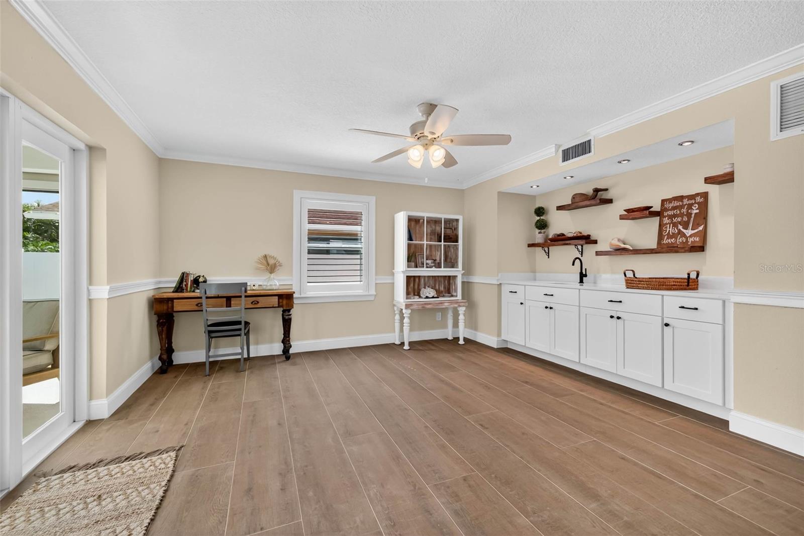 Image 24 of 34 For 2605 Hibiscus Drive W