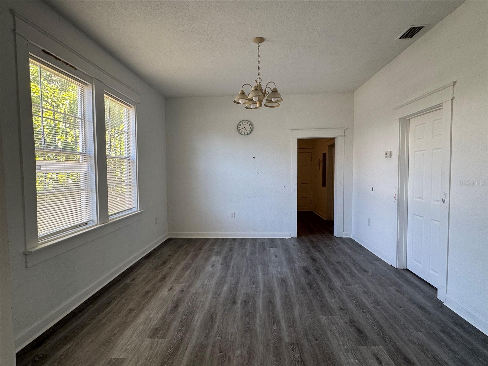 Image 11 of 34 For 1022 14th Avenue