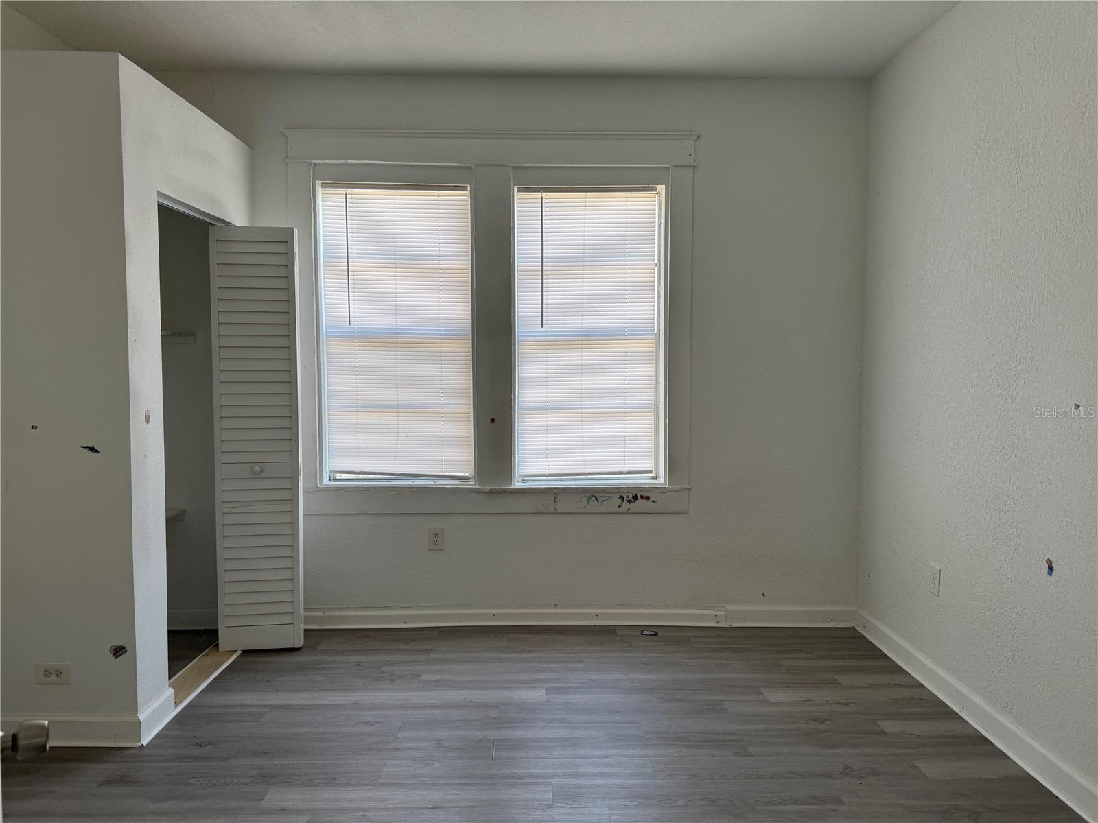 Image 23 of 34 For 1022 14th Avenue