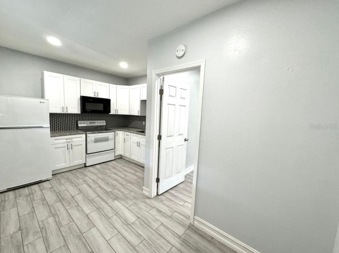 Image 6 of 9 For 1411 24th Avenue B