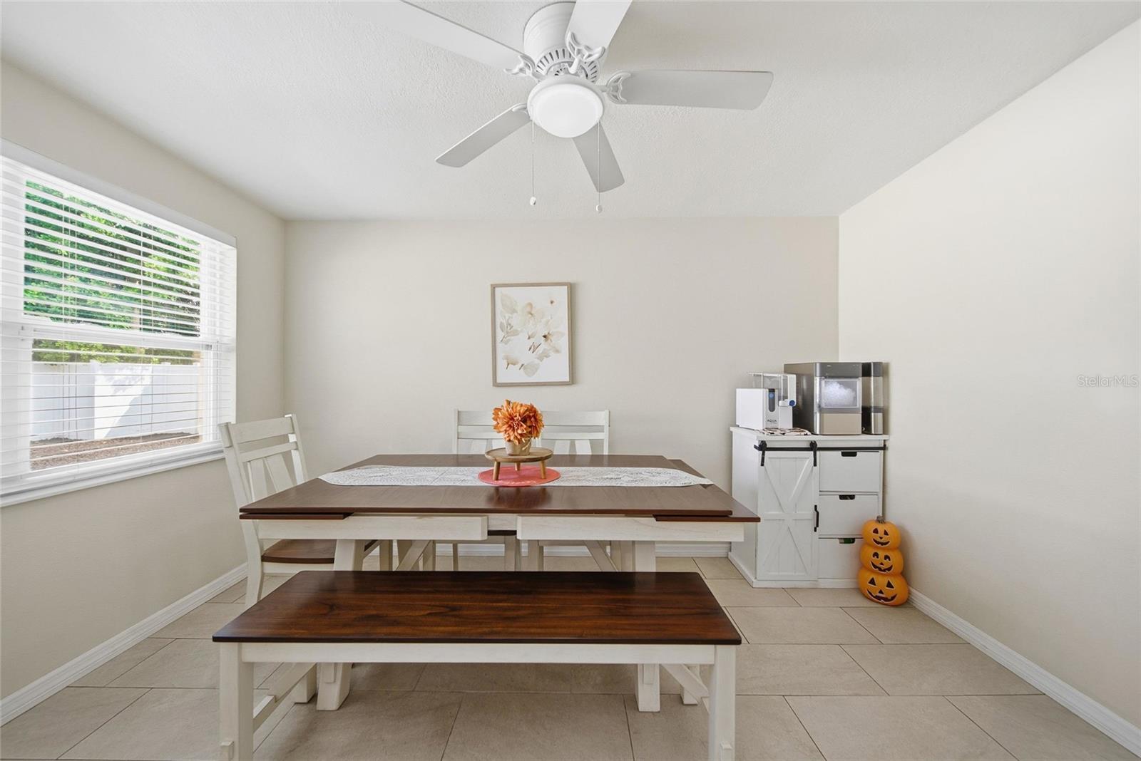 Image 10 of 27 For 3744 Carron Street