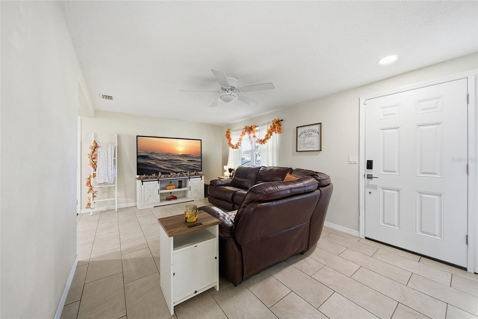 Image 13 of 27 For 3744 Carron Street