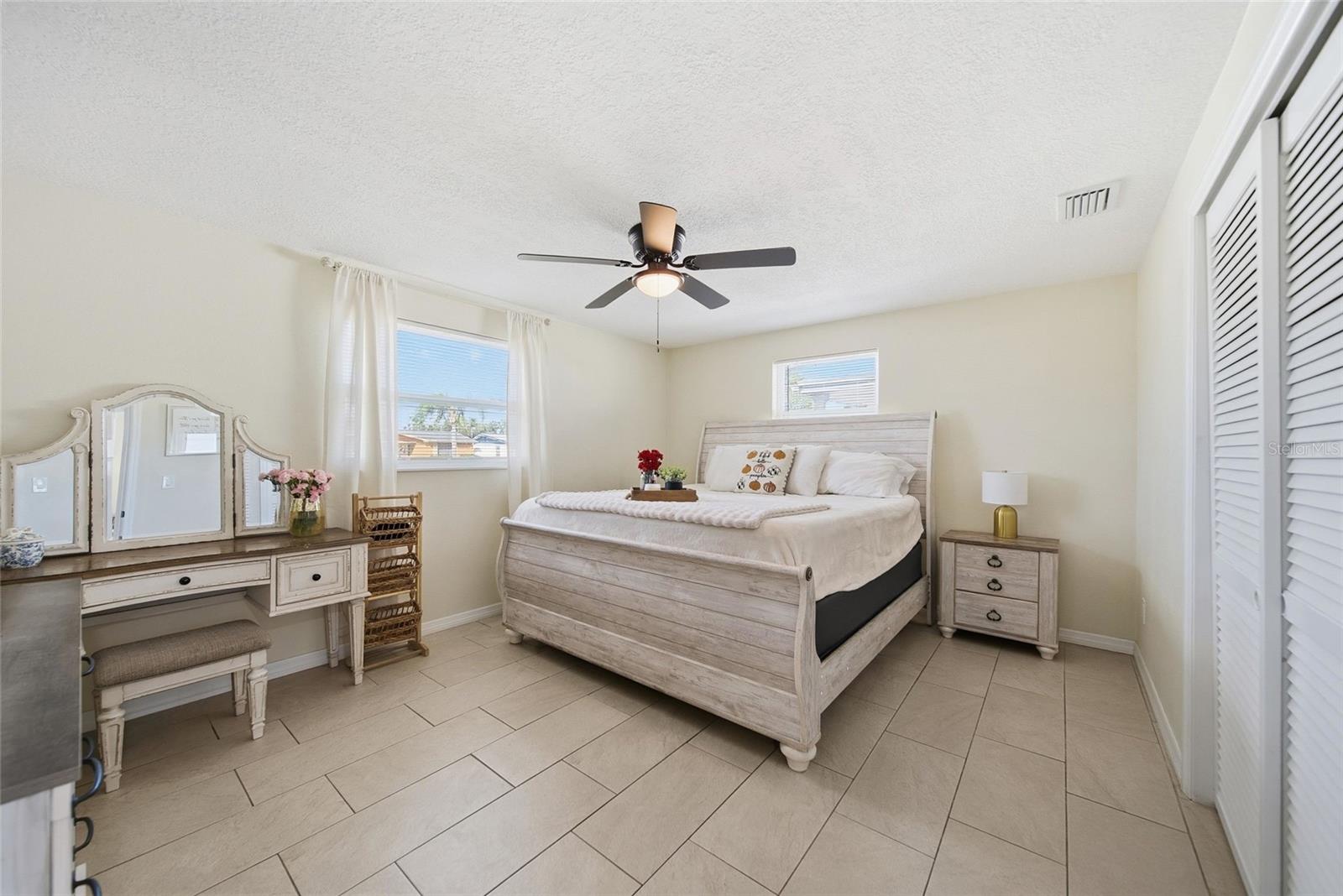 Image 14 of 27 For 3744 Carron Street