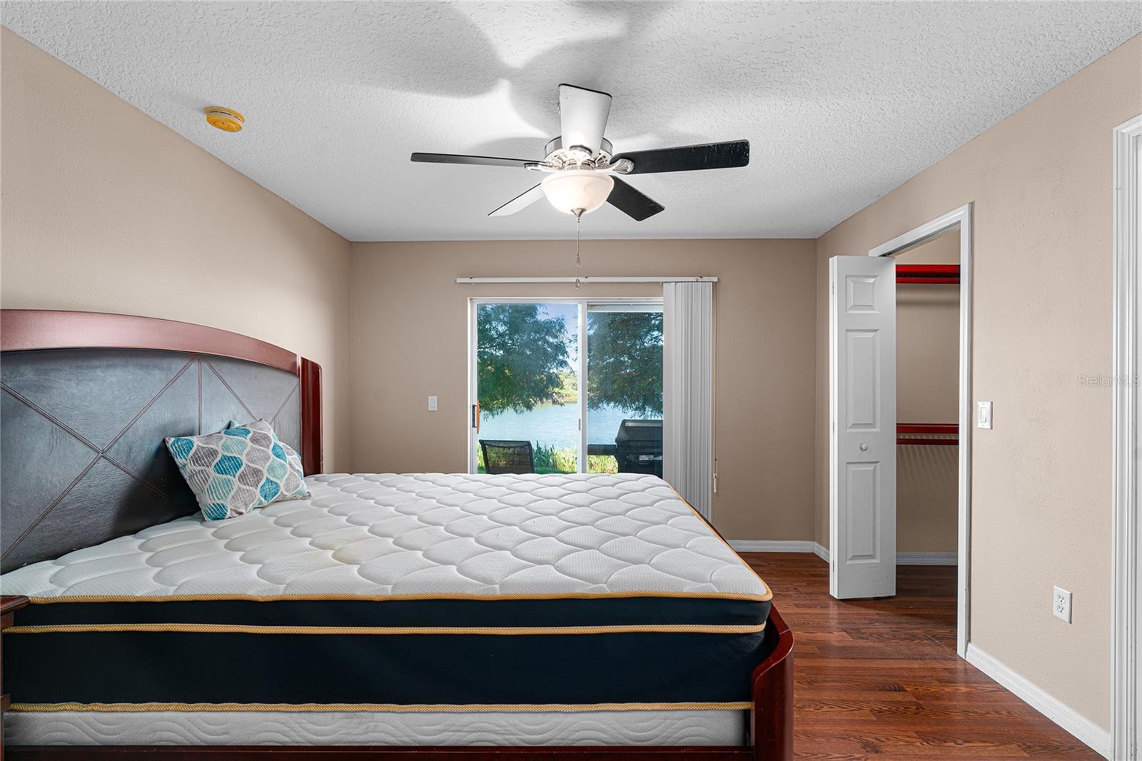 Image 24 of 52 For 2435 Lexington Oak Drive