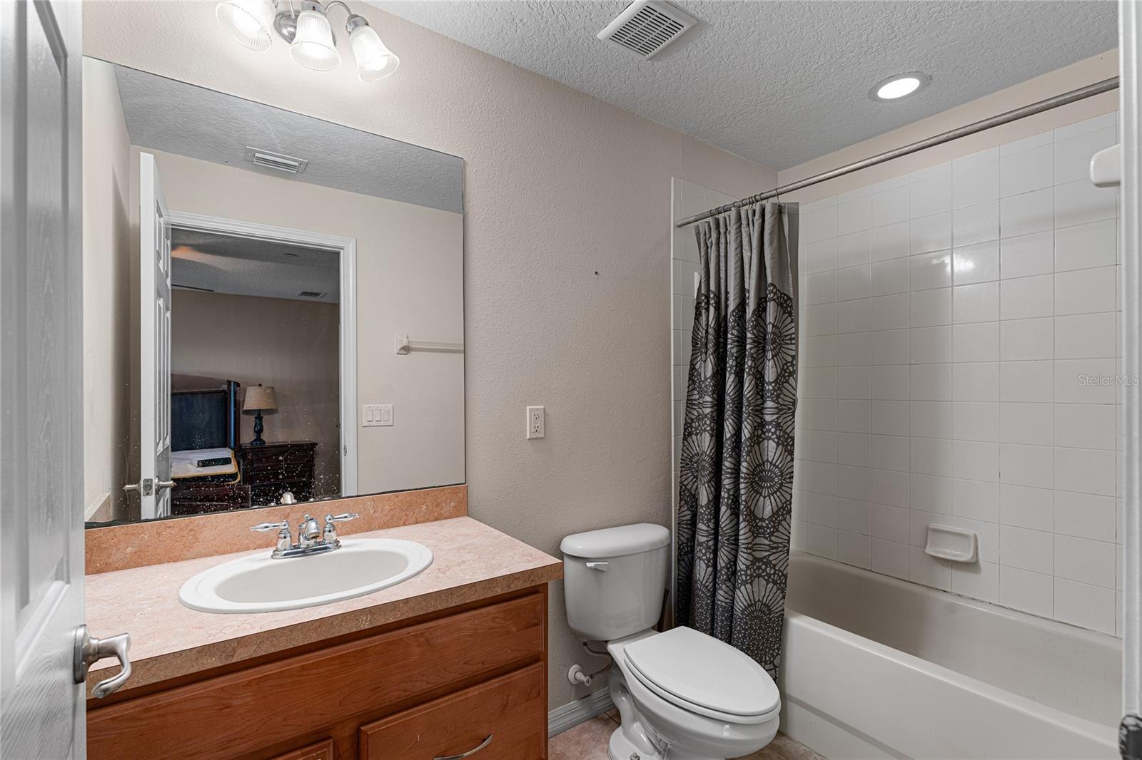 Image 25 of 52 For 2435 Lexington Oak Drive