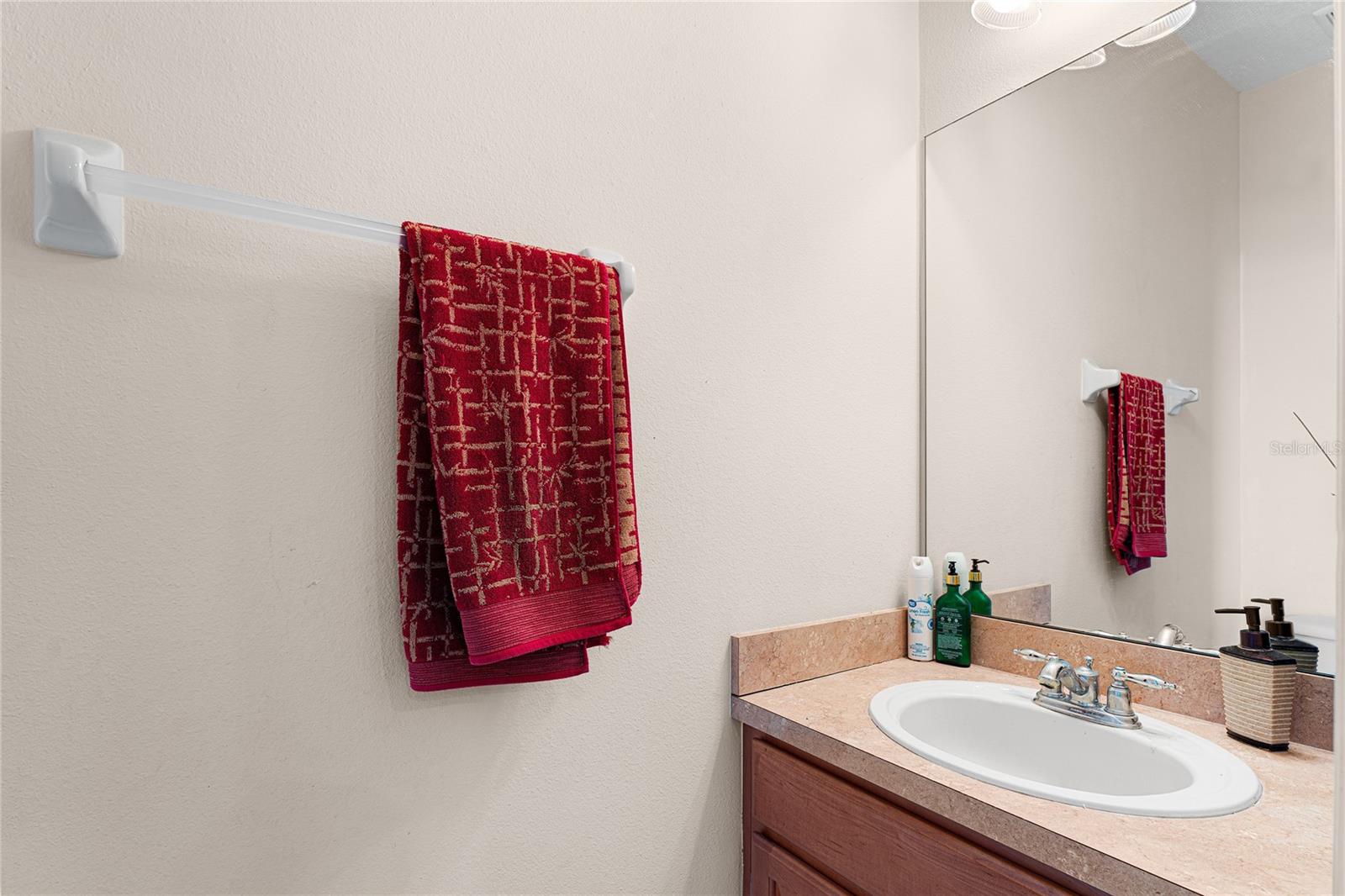 Image 28 of 52 For 2435 Lexington Oak Drive