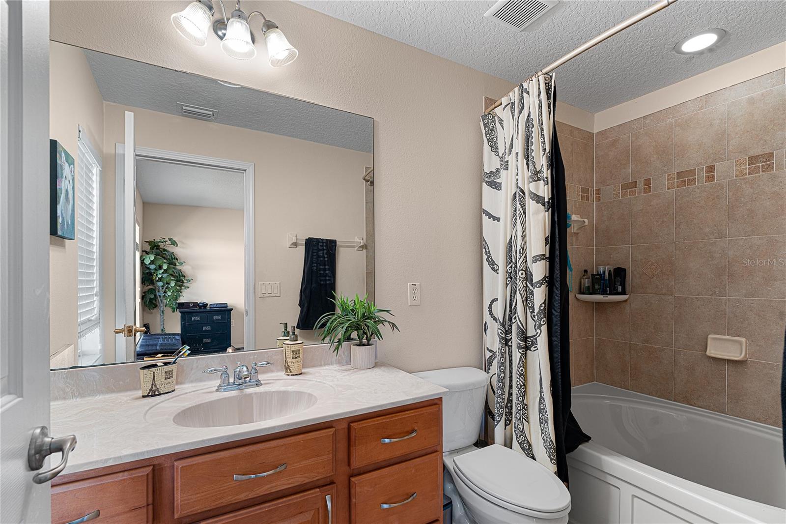 Image 31 of 52 For 2435 Lexington Oak Drive