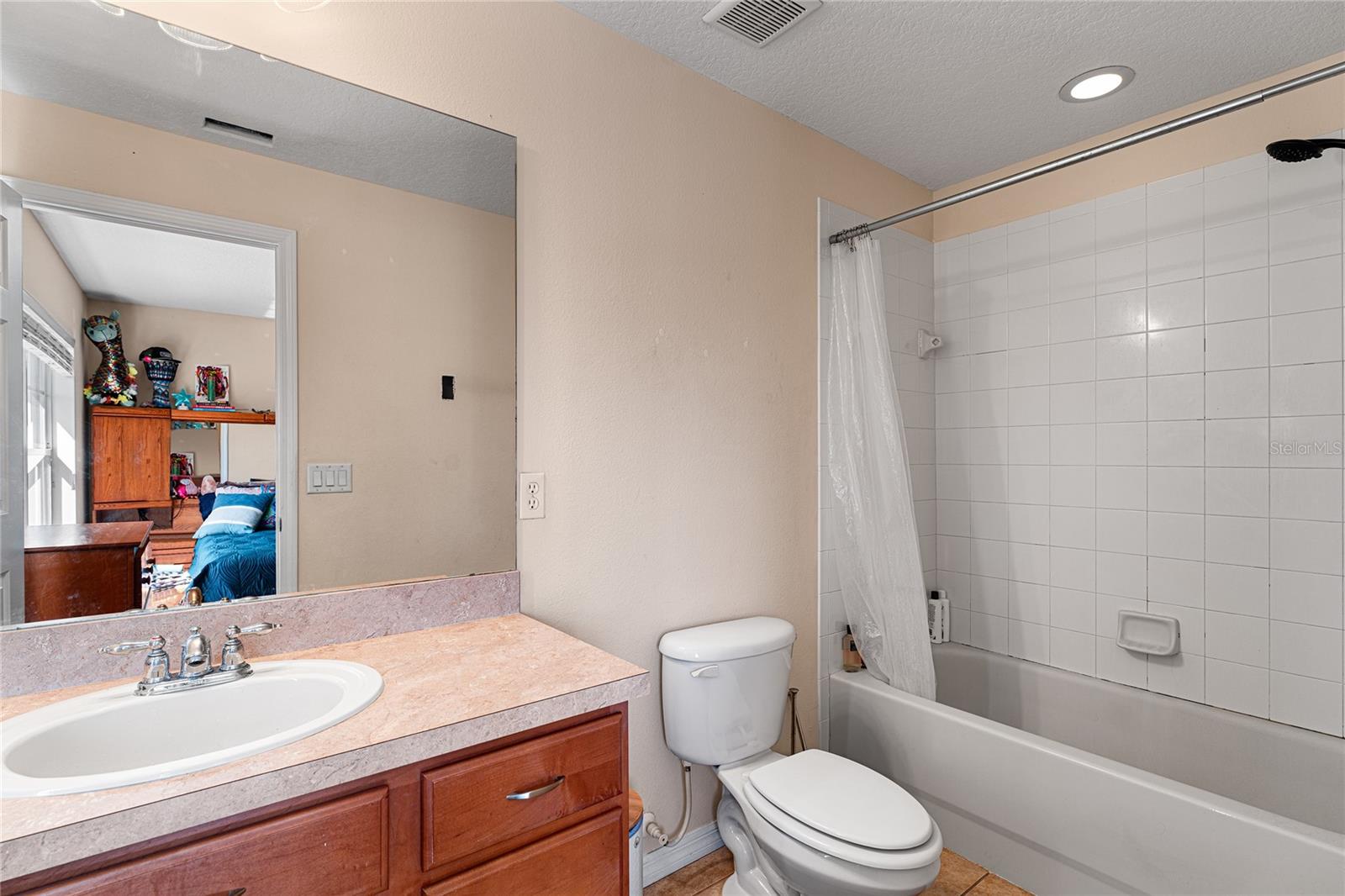 Image 36 of 52 For 2435 Lexington Oak Drive