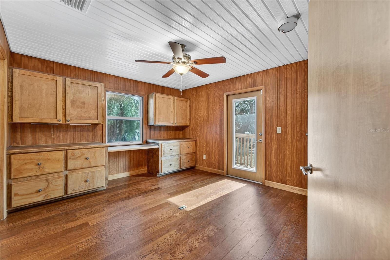 Image 12 of 83 For 1873 Wacassassa Street