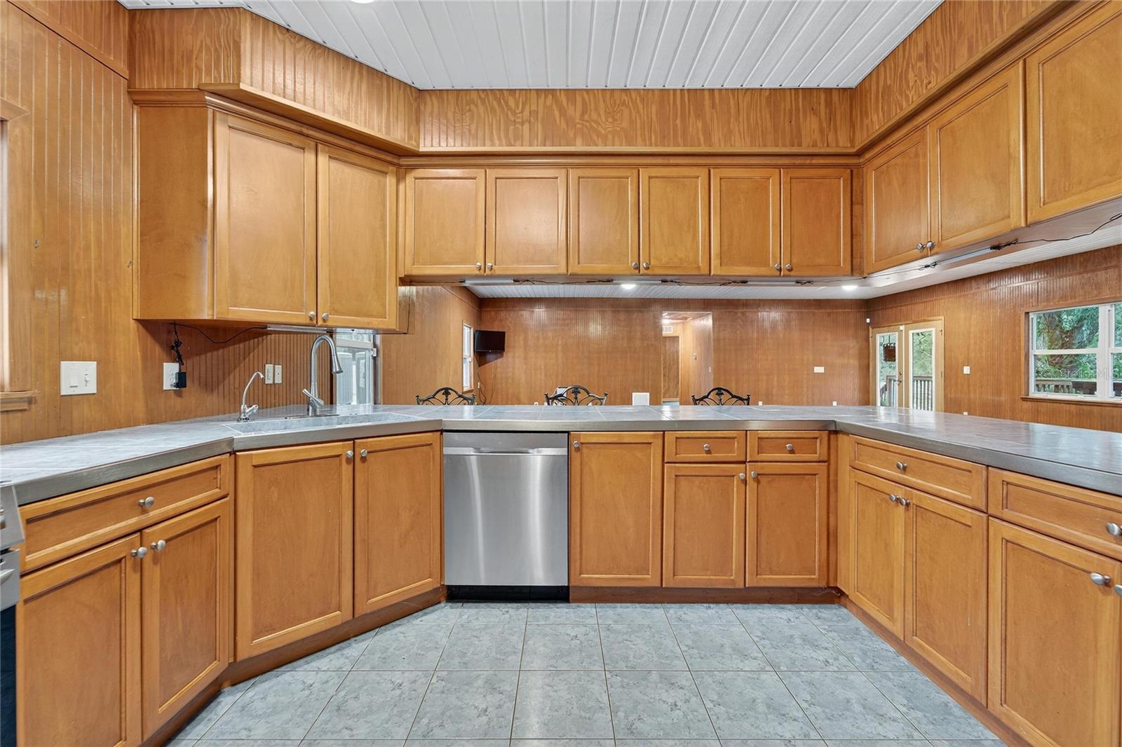 Image 33 of 83 For 1873 Wacassassa Street