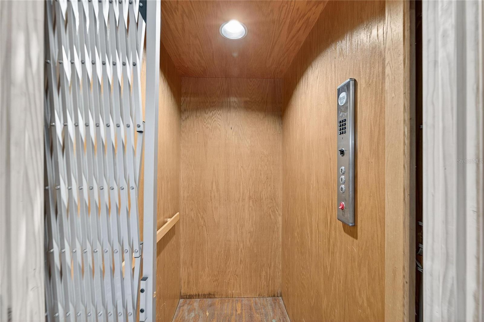 Image 39 of 83 For 1873 Wacassassa Street