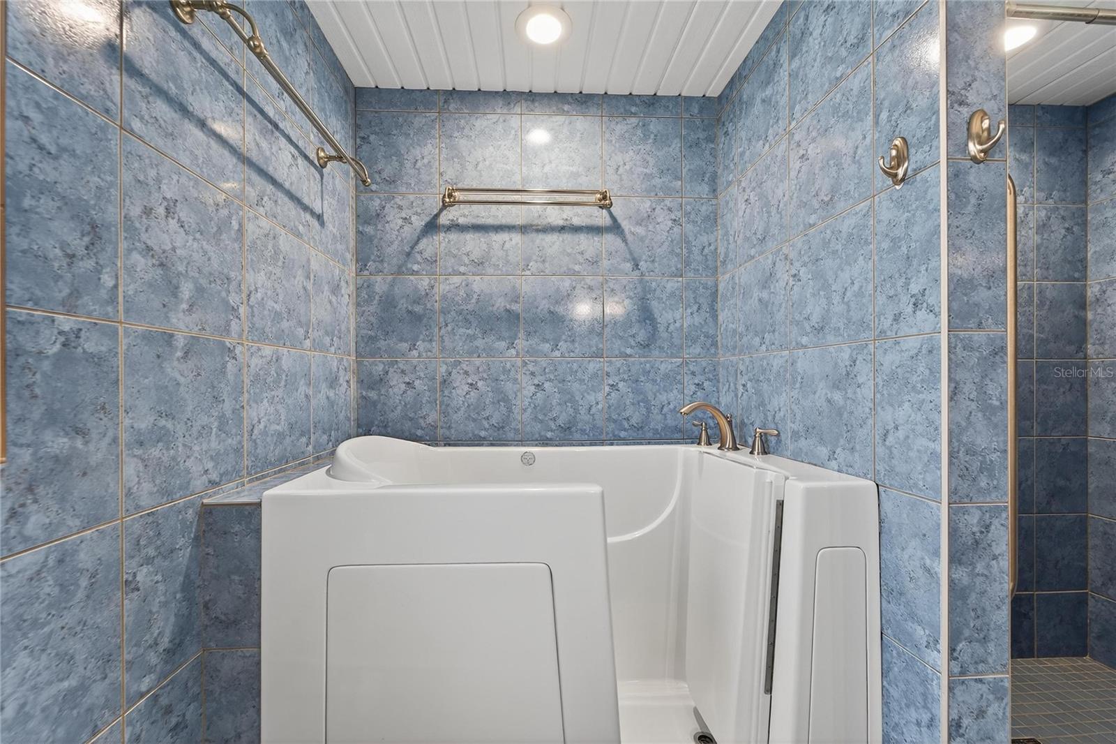 Image 53 of 83 For 1873 Wacassassa Street