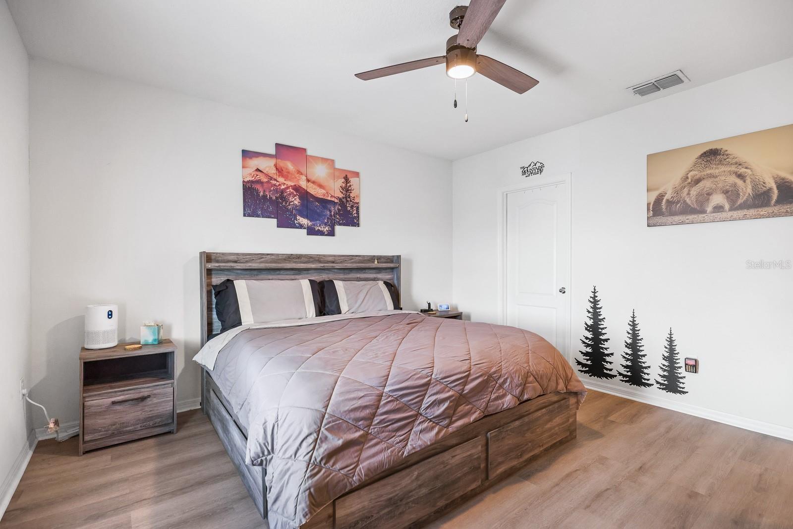 Image 11 of 23 For 396 Arbor Lakes Drive