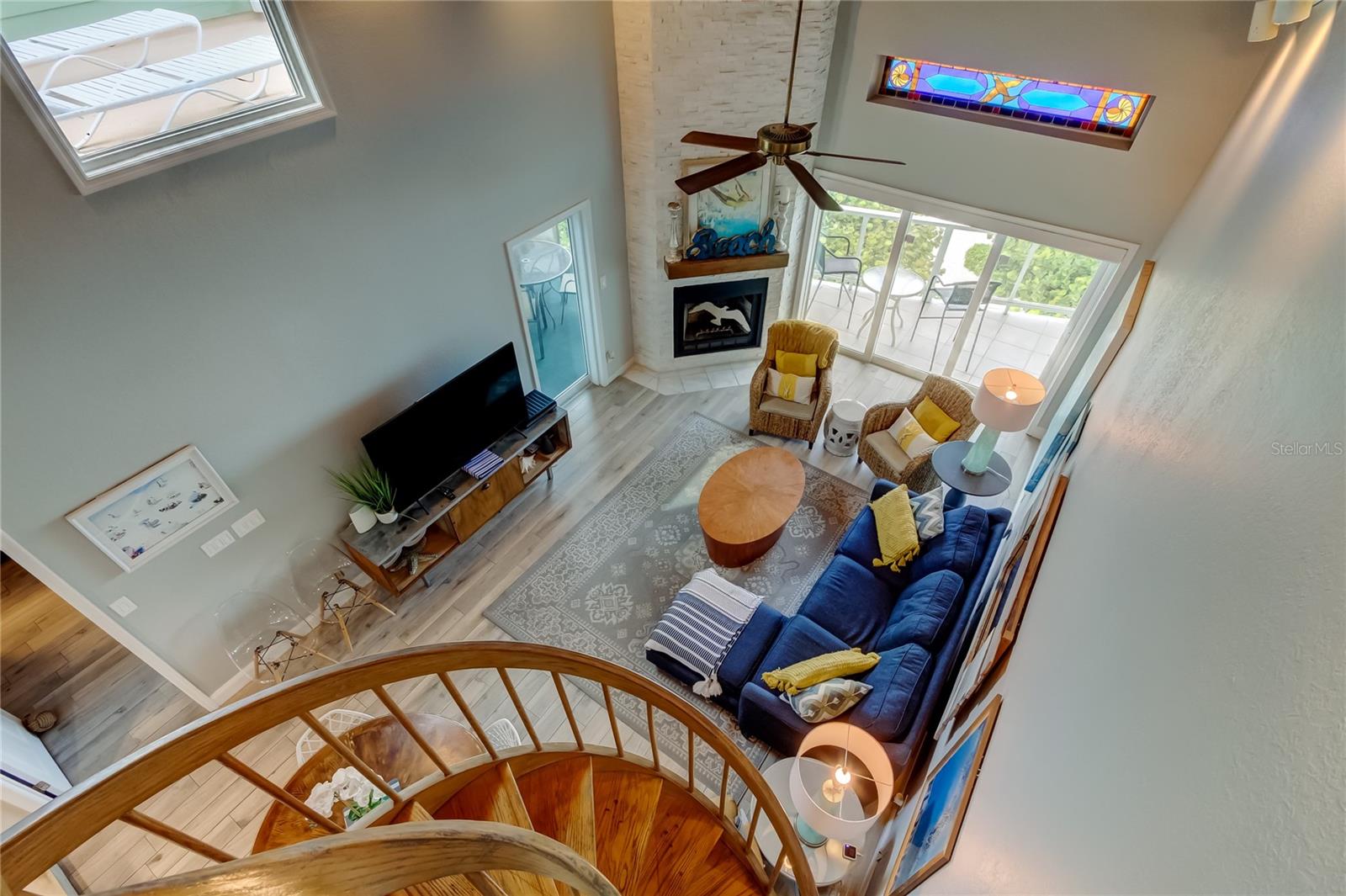 Image 14 of 33 For 19530 Gulf Boulevard 5b