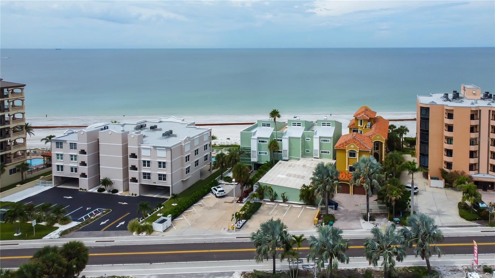 Image 40 of 48 For 19530 Gulf Boulevard 5b