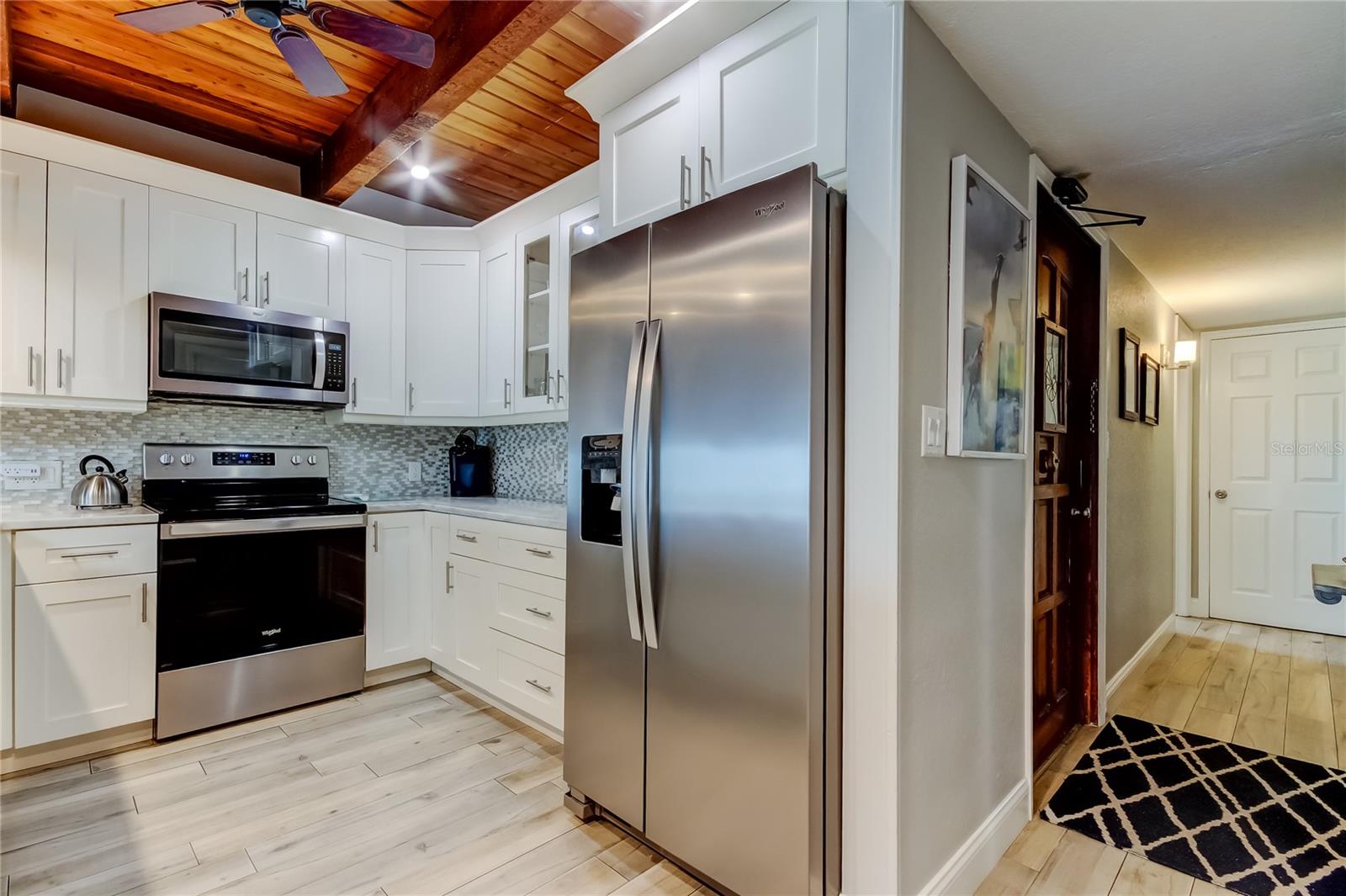 Image 8 of 33 For 19530 Gulf Boulevard 5b