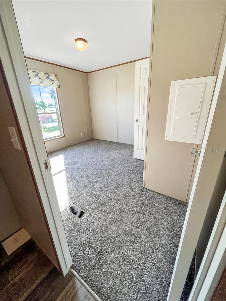 Image 11 of 18 For 6027 Quince Street