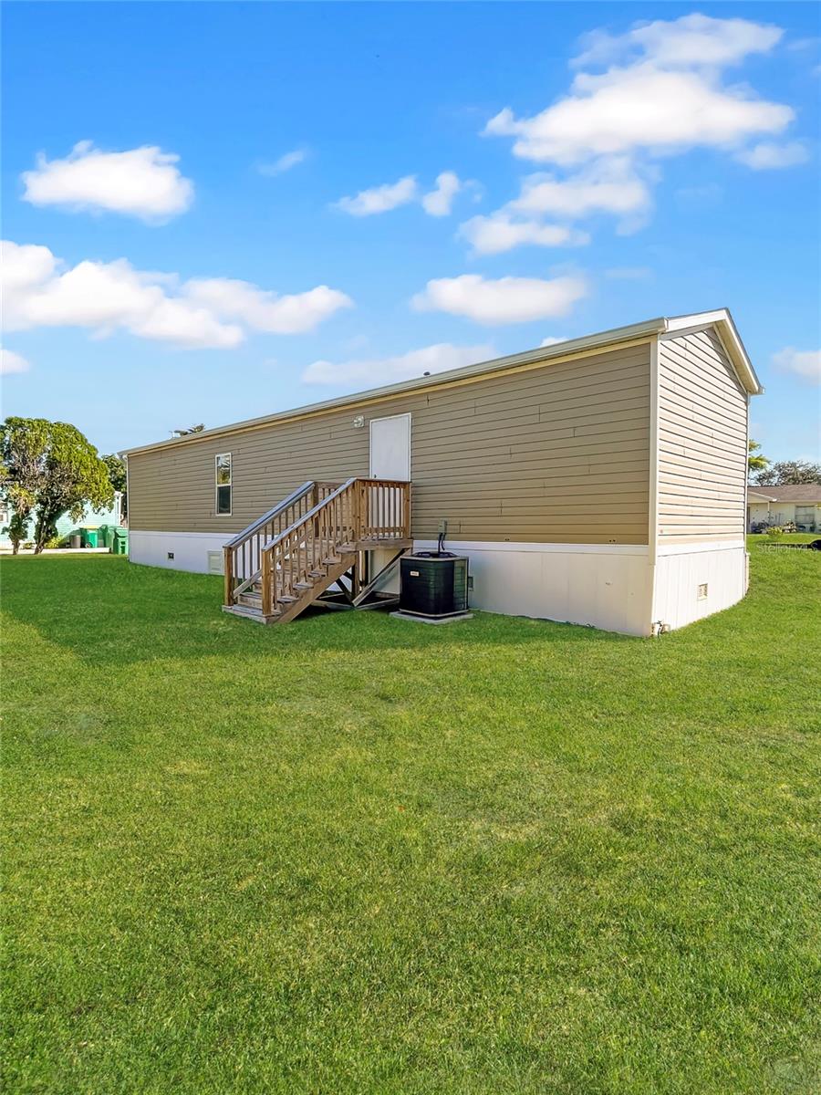 Image 2 of 18 For 6027 Quince Street