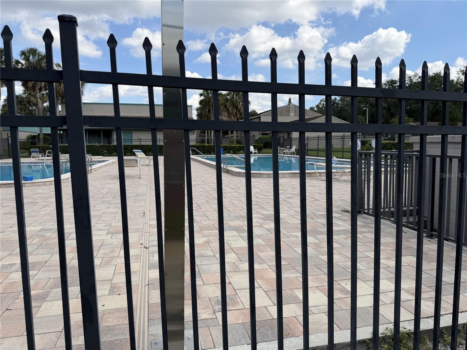 Image 16 of 18 For 7925 Pine Drive 33