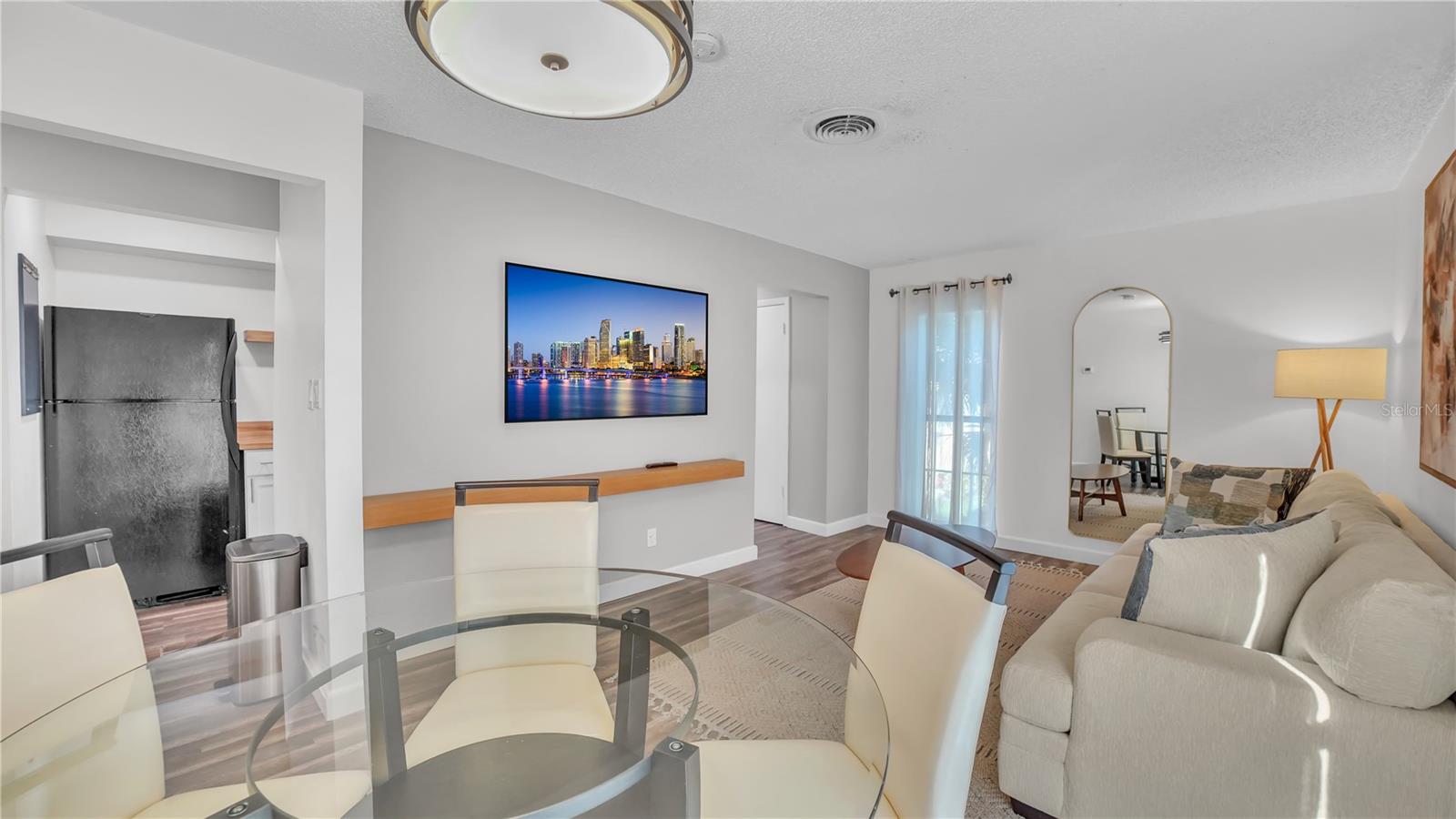 Image 12 of 35 For 501 Bay Drive 704