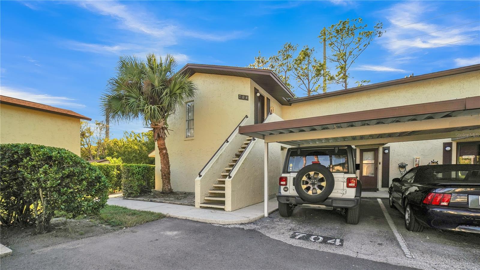 Image 2 of 35 For 501 Bay Drive 704