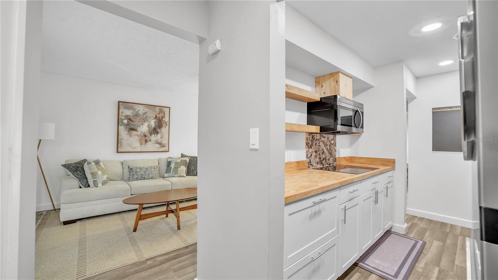 Image 7 of 35 For 501 Bay Drive 704