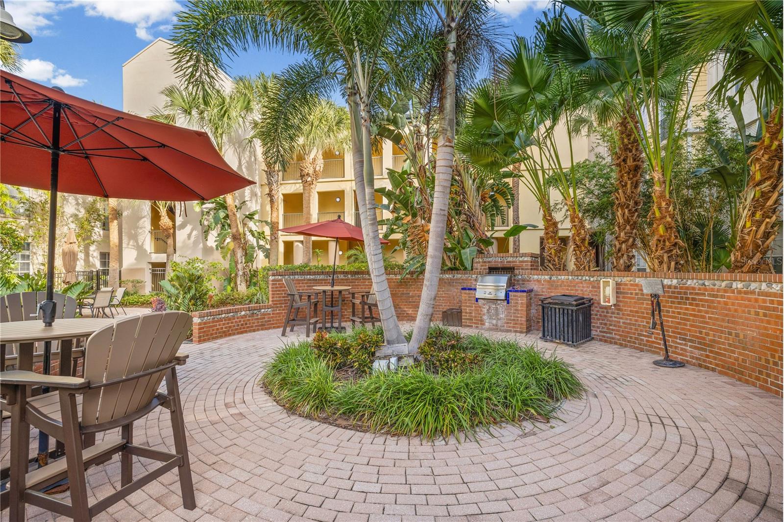 Image 23 of 28 For 520 Armenia Avenue 1229c