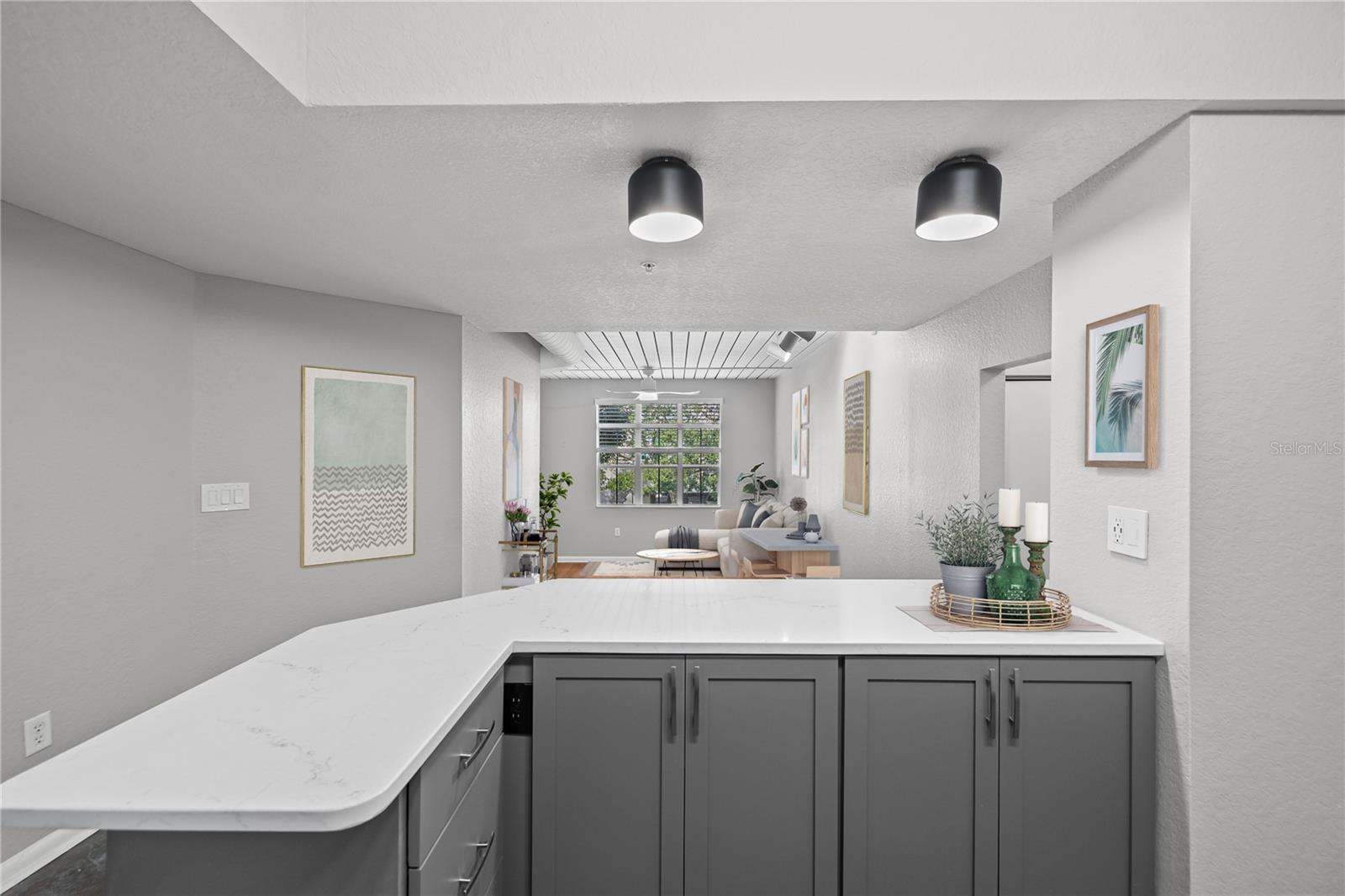 Image 7 of 28 For 520 Armenia Avenue 1229c