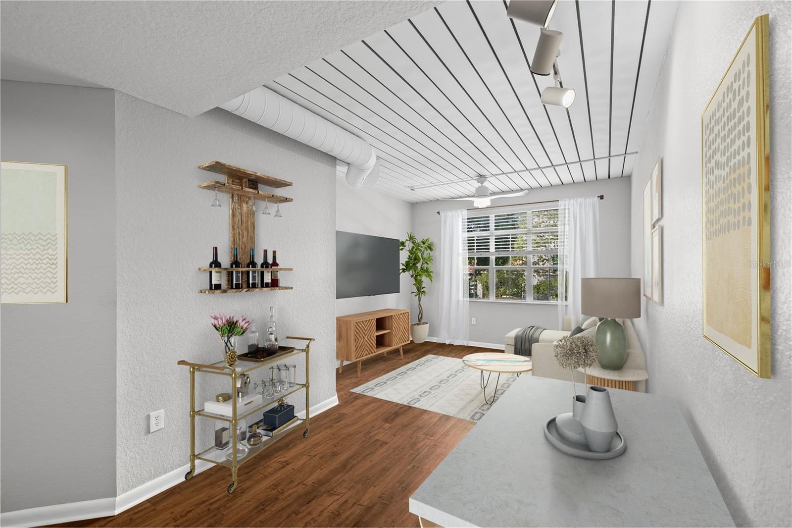 Image 8 of 28 For 520 Armenia Avenue 1229c