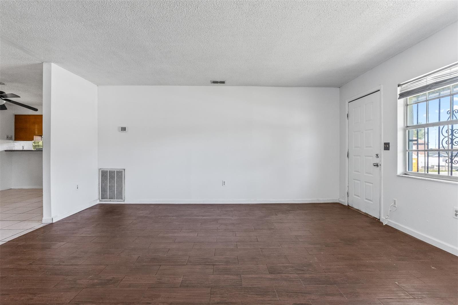 Image 15 of 27 For 1550 Wright Drive