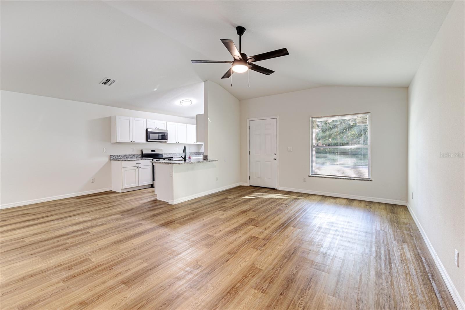 Image 6 of 25 For 2728 Golfview Street