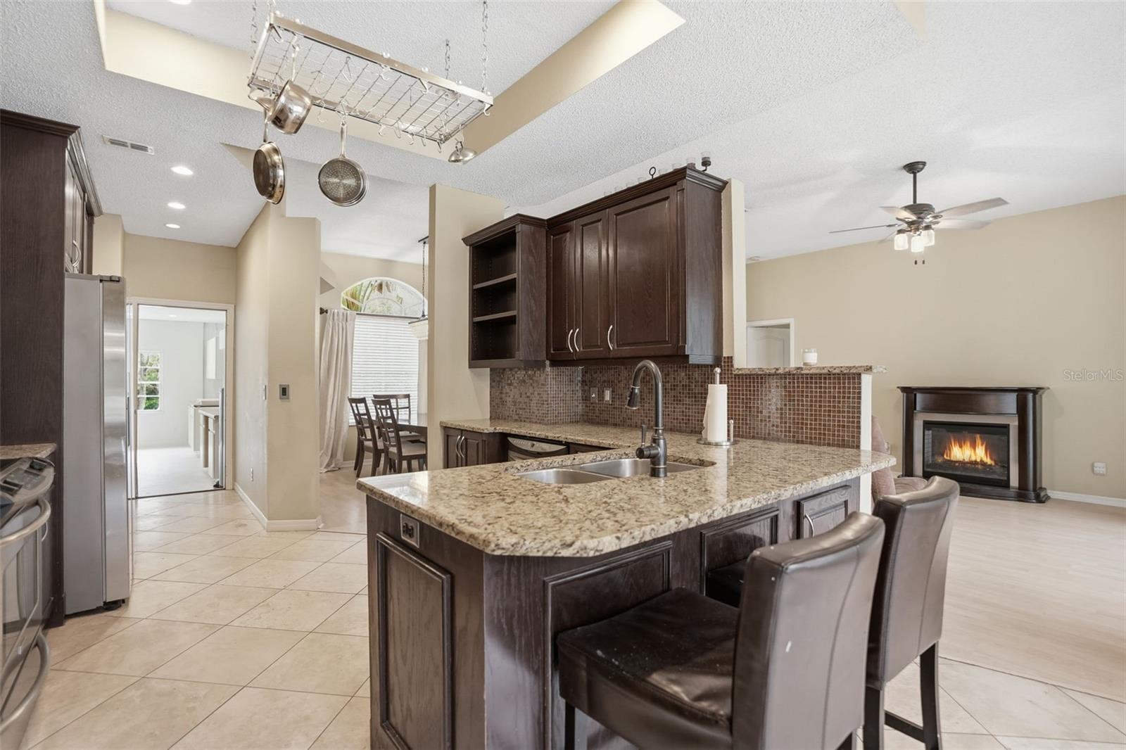Listing photo id 15 for 10335 Dauphine Terrace