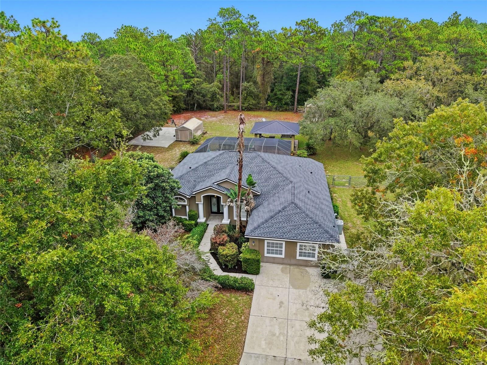 Listing photo id 0 for 10335 Dauphine Terrace