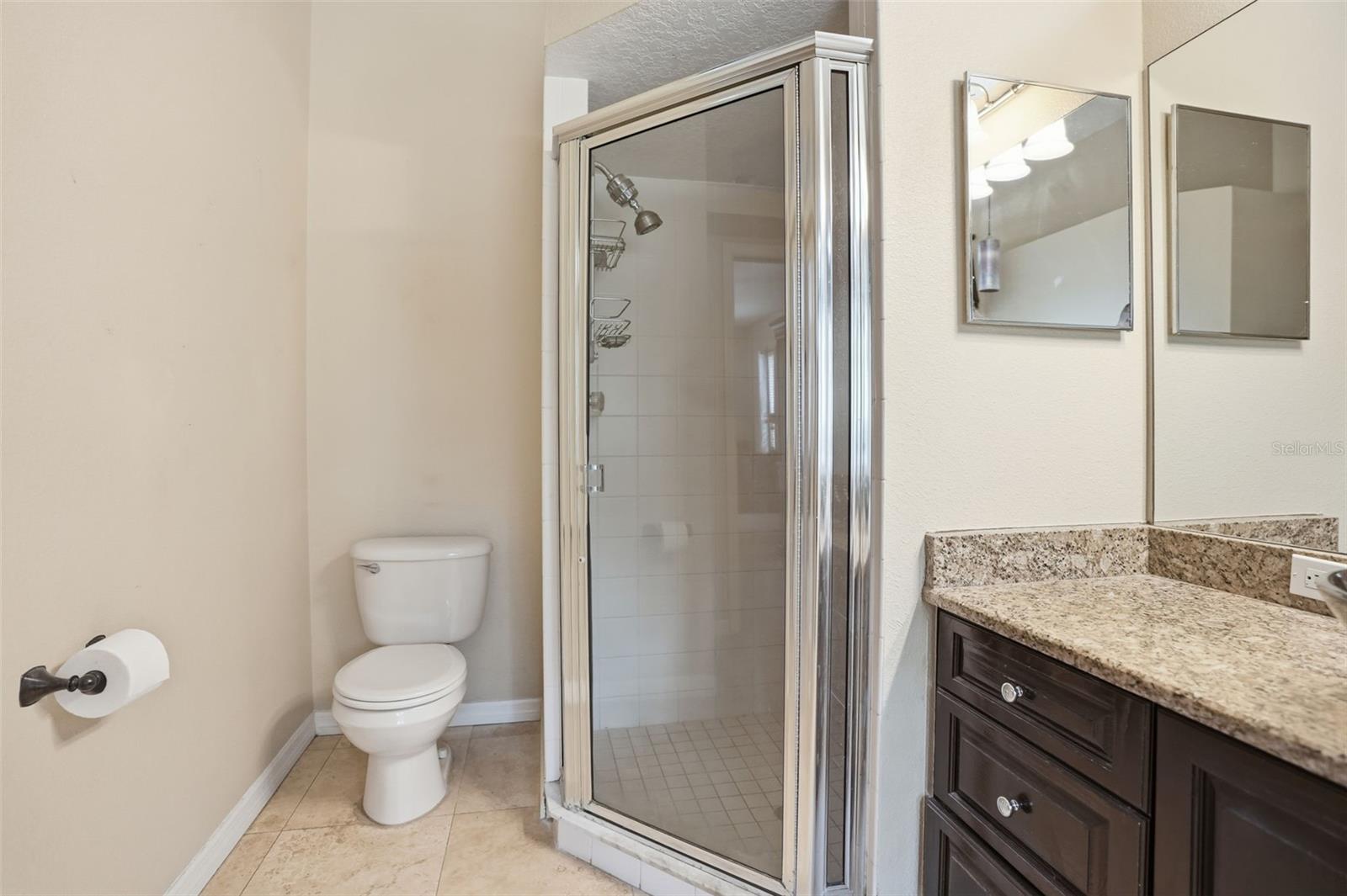 Listing photo id 27 for 10335 Dauphine Terrace