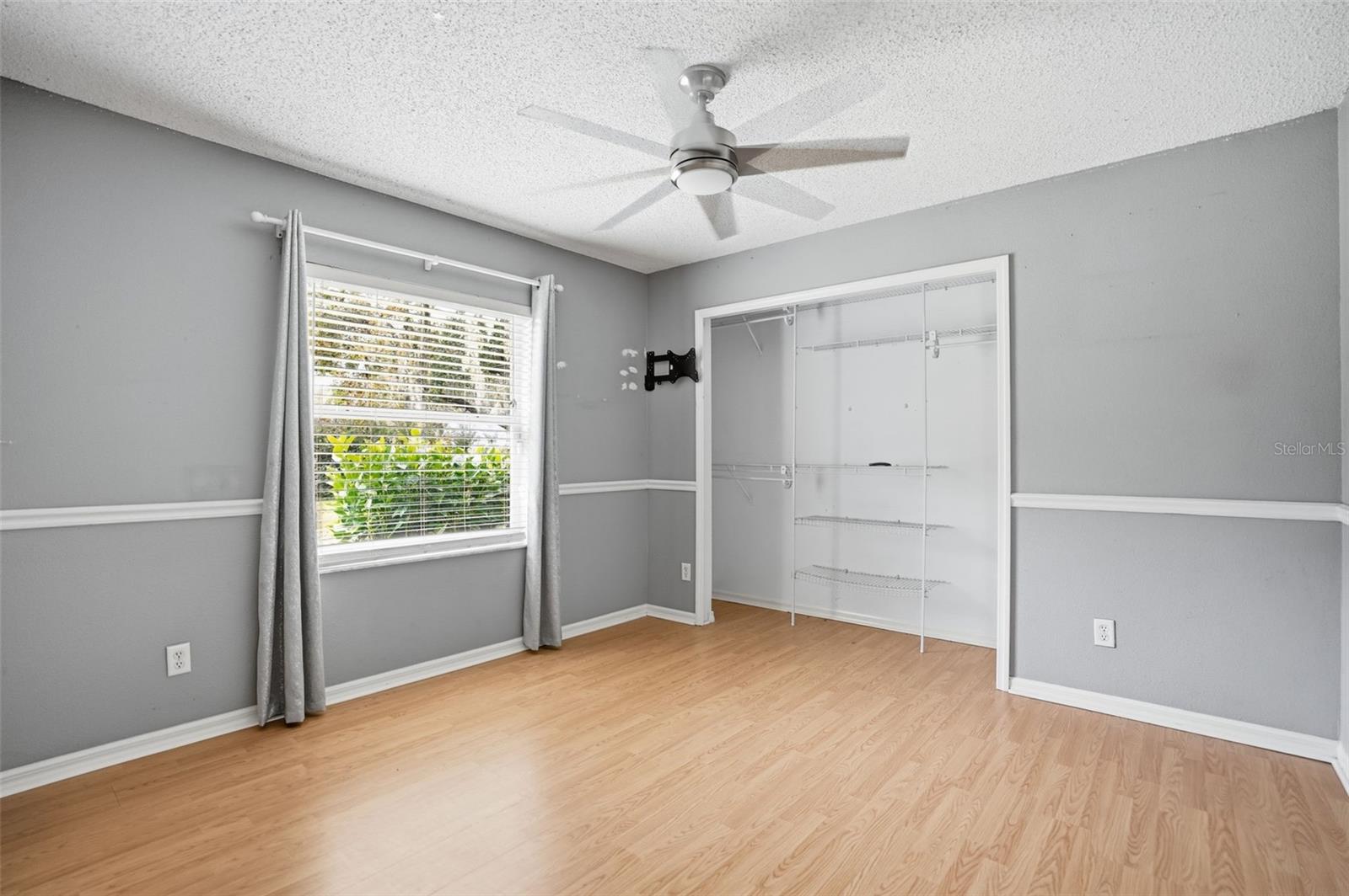 Listing photo id 34 for 10335 Dauphine Terrace