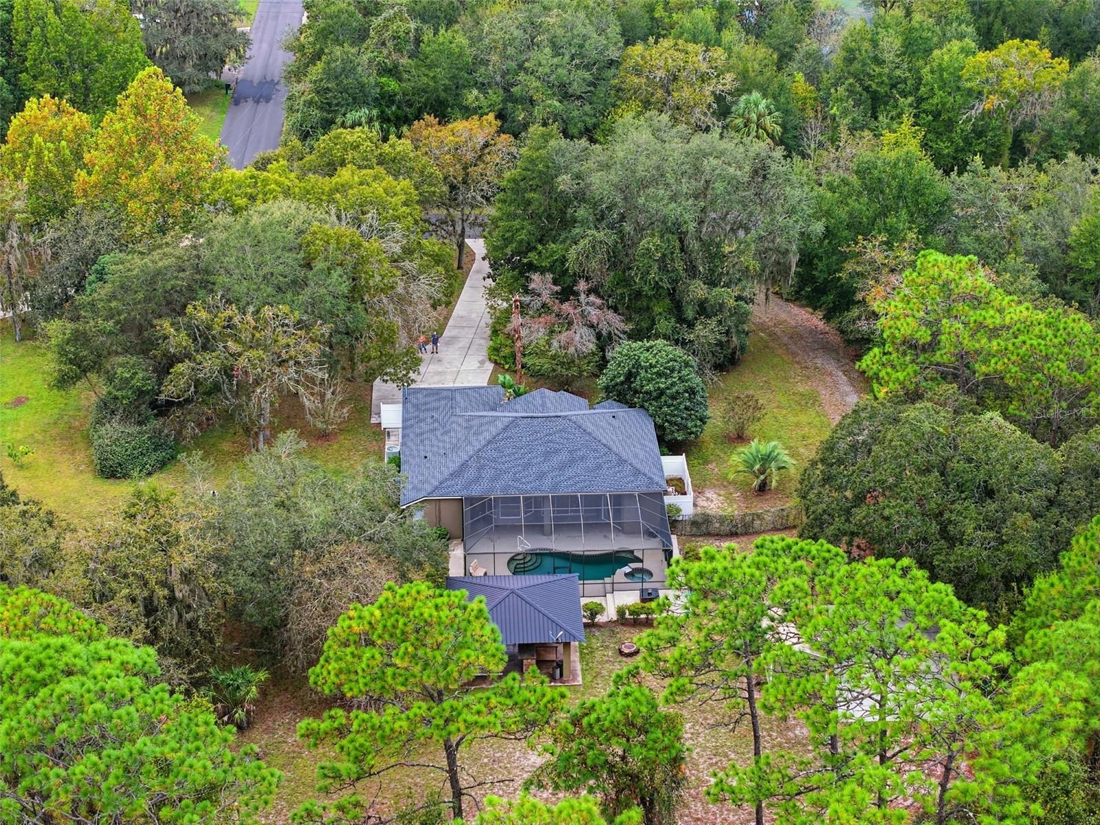 Listing photo id 2 for 10335 Dauphine Terrace