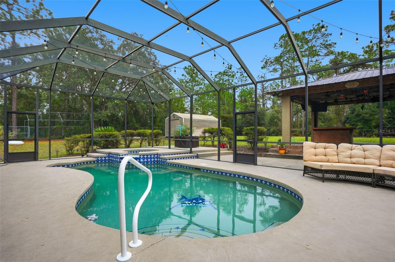 Listing photo id 44 for 10335 Dauphine Terrace