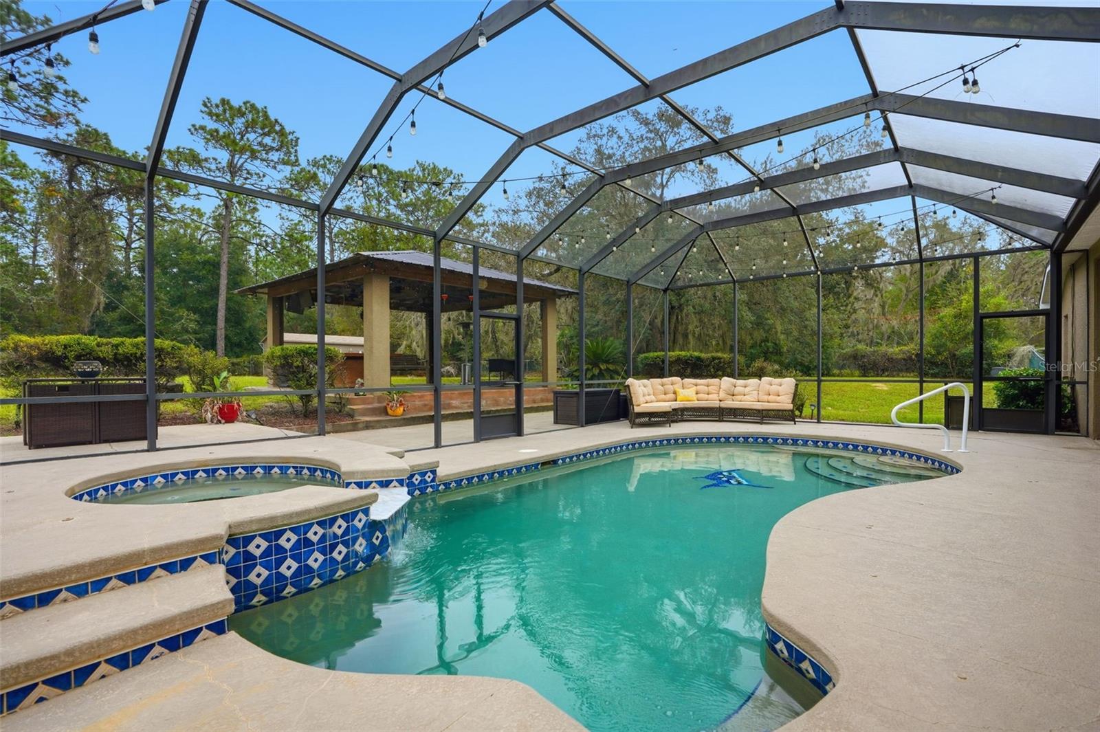Listing photo id 45 for 10335 Dauphine Terrace