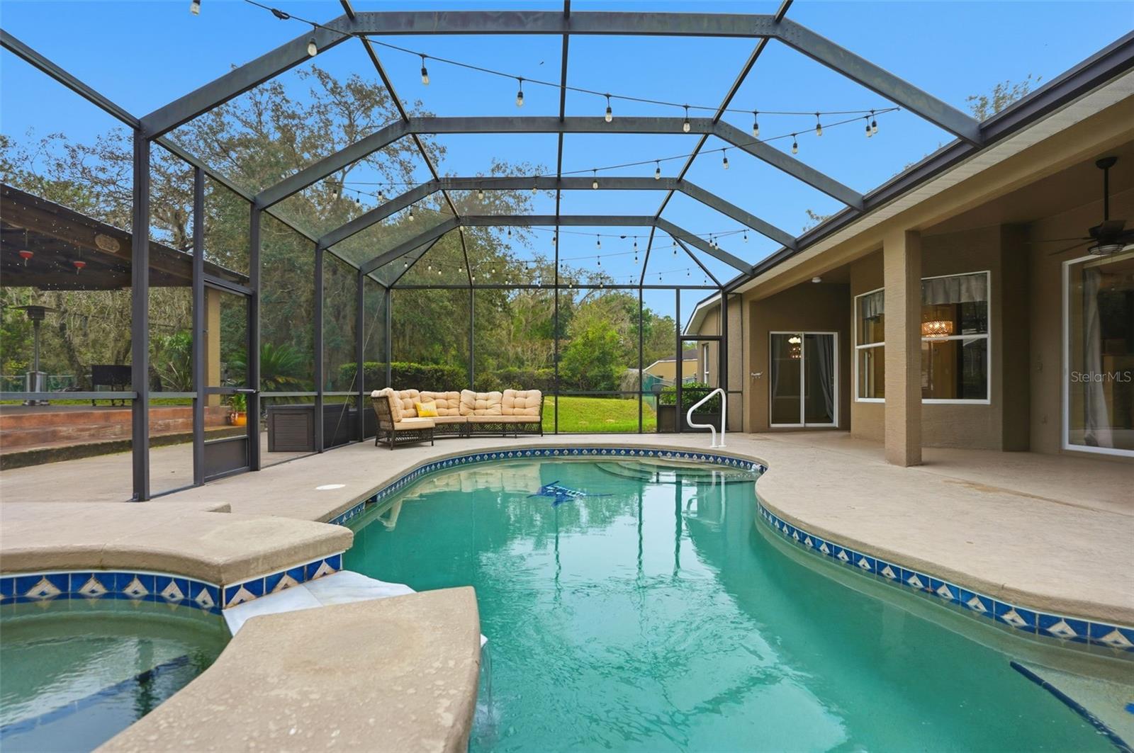 Listing photo id 46 for 10335 Dauphine Terrace