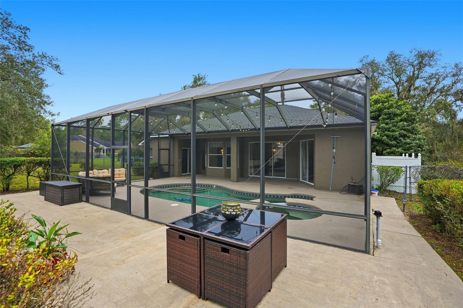 Listing photo id 48 for 10335 Dauphine Terrace