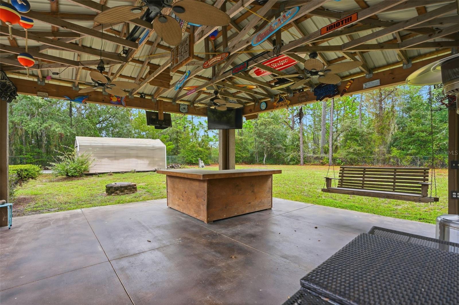 Listing photo id 52 for 10335 Dauphine Terrace